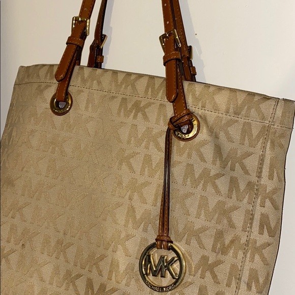 MK Beige Tote - Picture 2 of 5